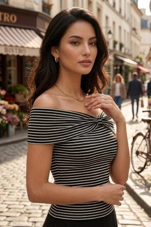 Twist Front Short Sleeve Fitted Blouse